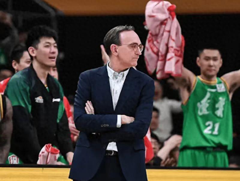 MK体育官方入口-CBA第一阶段最终排名：上海第1广厦第2，山东坐6望4，辽宁掉第11