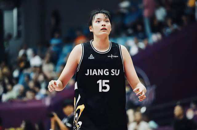 MK体育登录入口-爆冷掀翻卫冕冠军！女篮2米王牌闪耀，才26岁，宫鲁鸣该给她机会